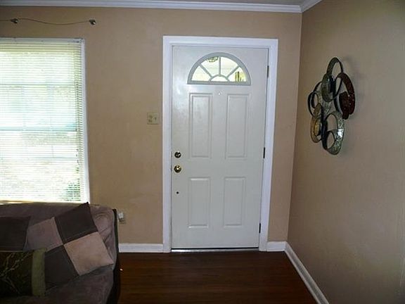 2nd image of 3971 Beechwood Ln