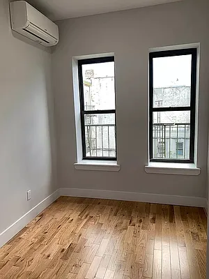 Rented by Evergreen Realty & Investments | media 7