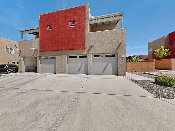 3rd image of 1620 Borrego Dr SE