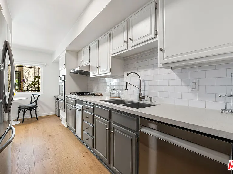 10600 Holman Ave #11 — Photo 14
