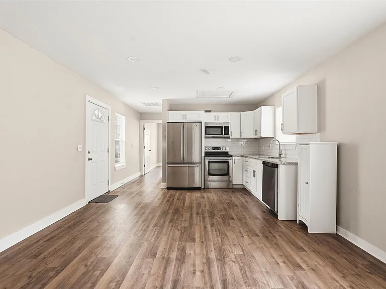 3822 Lila St — Photo 5