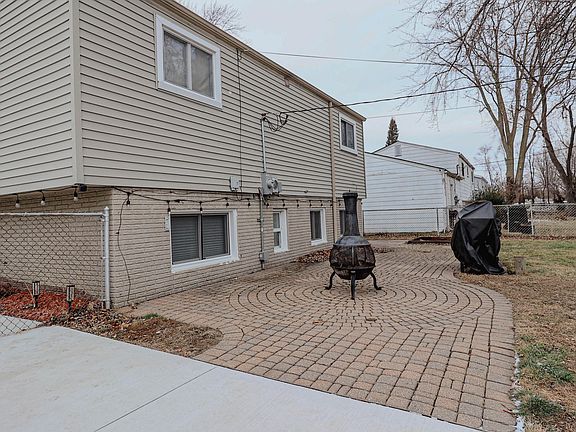 3rd image of 38544 Trafalgar Way