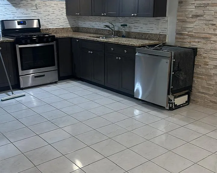6 Adams St #1 — Photo 1