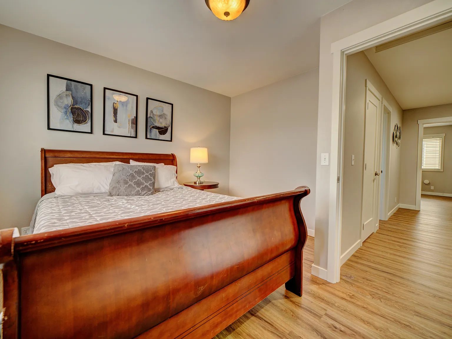 2 bed, 2.5 bath, 1060 sqft, $2,400 — Photo 3