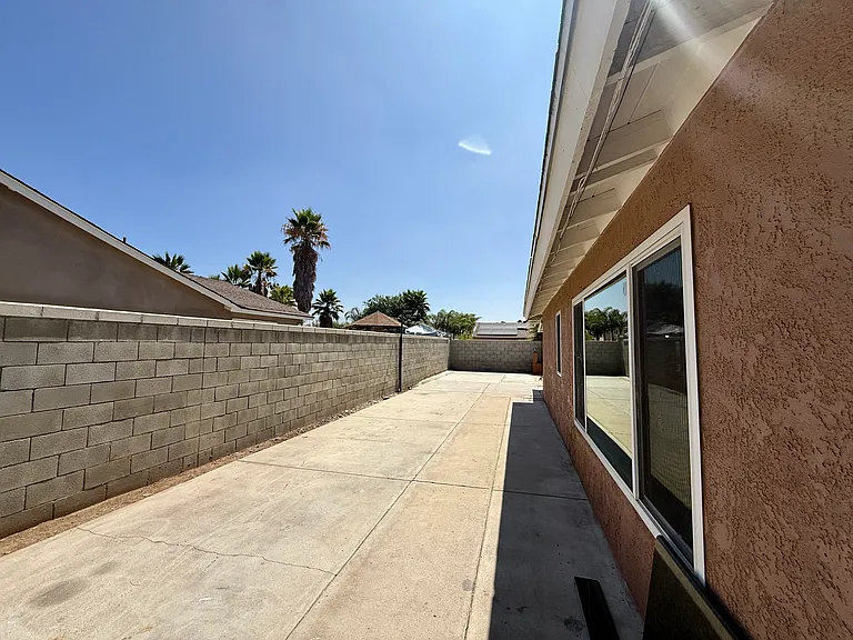 14340 Palmea Dr — Photo 22