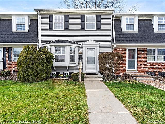 1st image of 19527 Dartmouth Pl