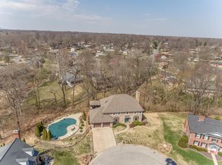 5 Raintree Woods Dr, Belleville, IL 62223