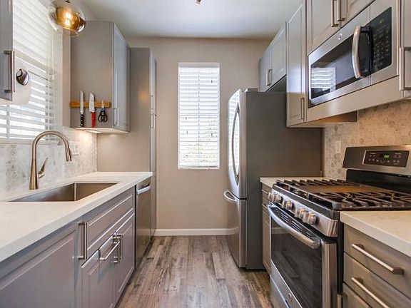 3rd image of 378-10925 Sabre Hill Dr #378