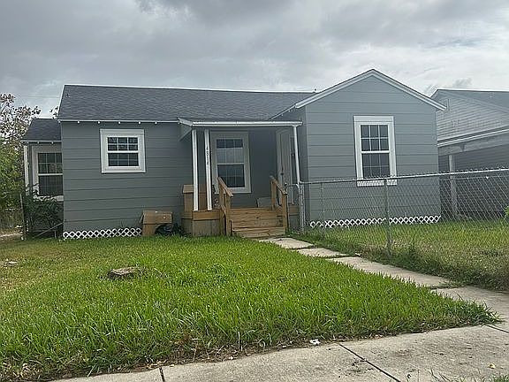 2nd image of 4814 Easter Dr
