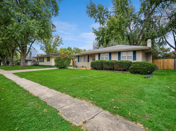 705 S 2nd St, Carlisle, IA 50047