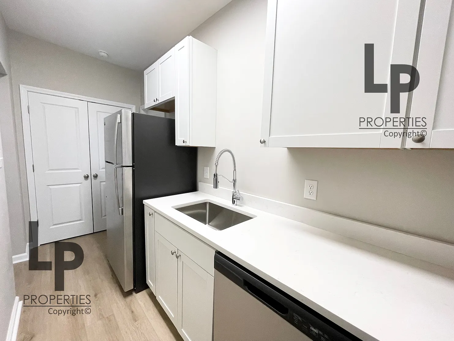 426 North Broadway - 4 — Photo 3