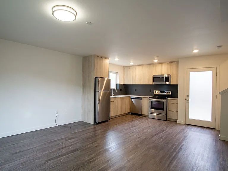 6833 N Montana Ave #6 — Photo 7