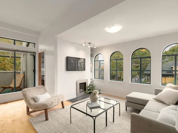 700 E Pender St #301, Vancouver, BC V6A 1V7
