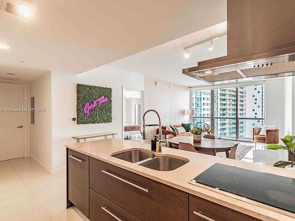 5th image of 485 Brickell Ave APT 2207