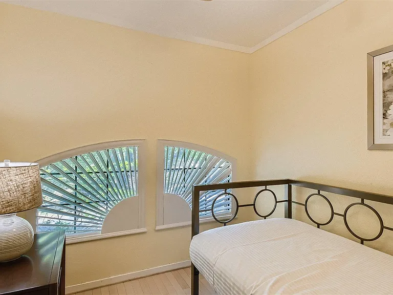 4129 Holland Ave — Photo 9