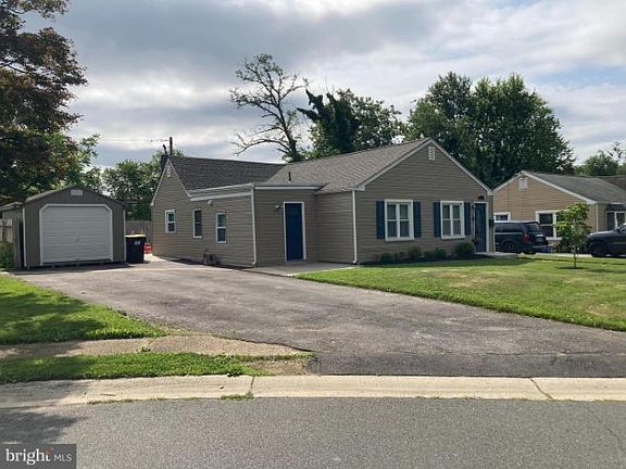 2nd image of 18 Harrow Pl