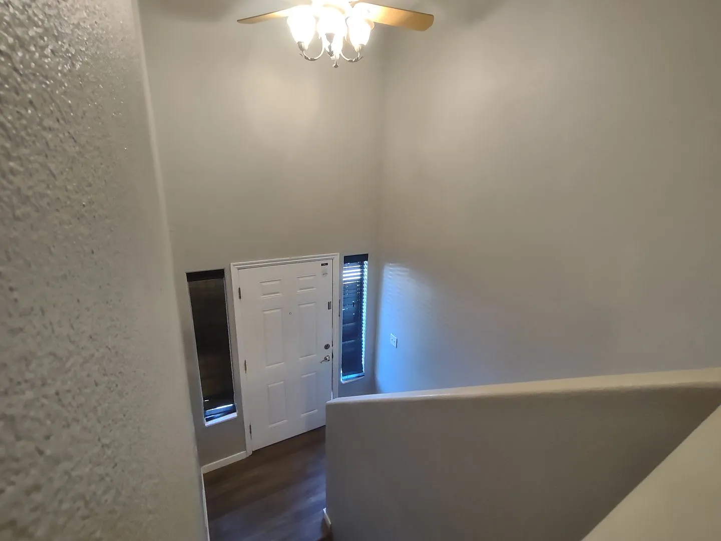Bonus Living Room — Photo 2