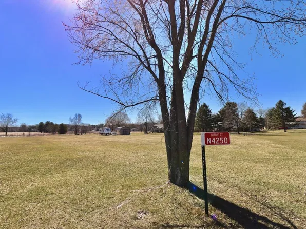 N4250 Birdie Court, Brodhead, WI 53520