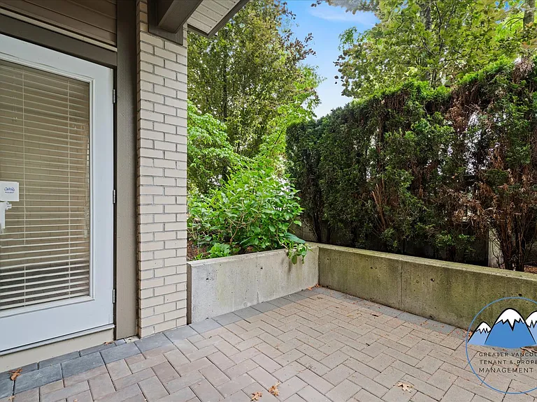 13468 King George Blvd — Photo 19