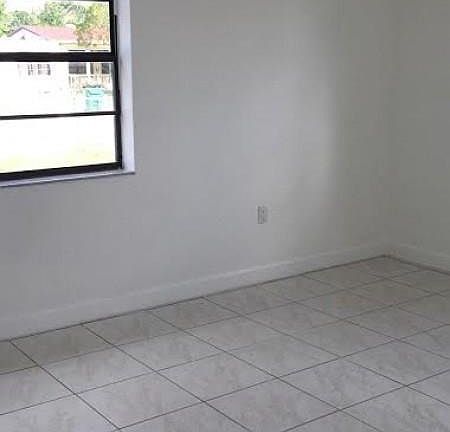 3rd image of 3021 NW 185th Ter