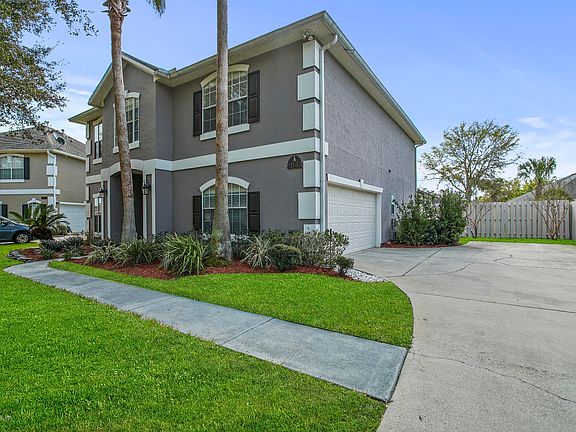 3rd image of 11140 Belfair Ct