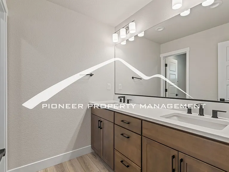 9304 Bugaboo Dr — Photo 29
