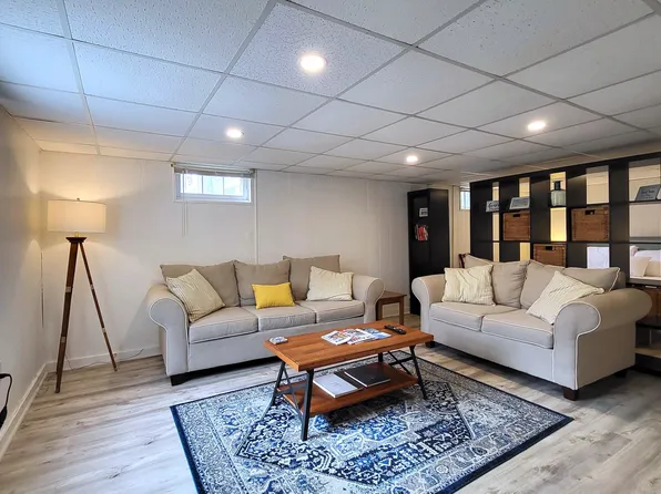 30 Highland Ave #A, Ogunquit, ME 03907