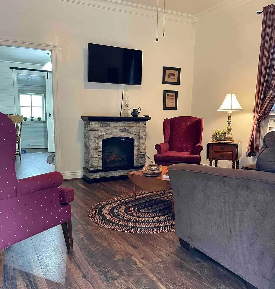 2 bed, $850 — Photo 1