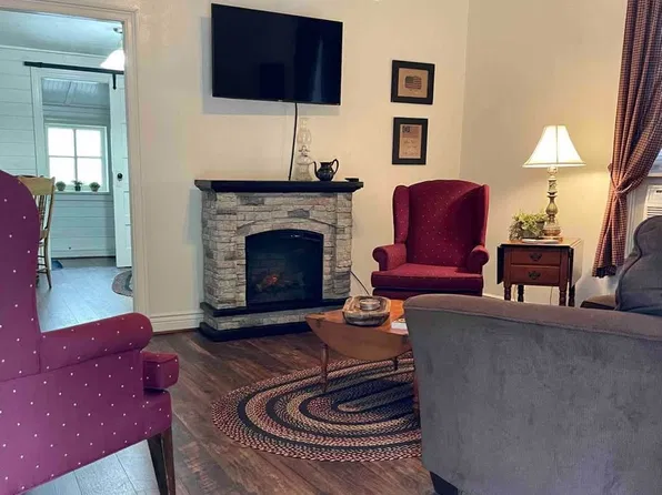 108 Poplar St, Hot Springs National Park, AR 71901