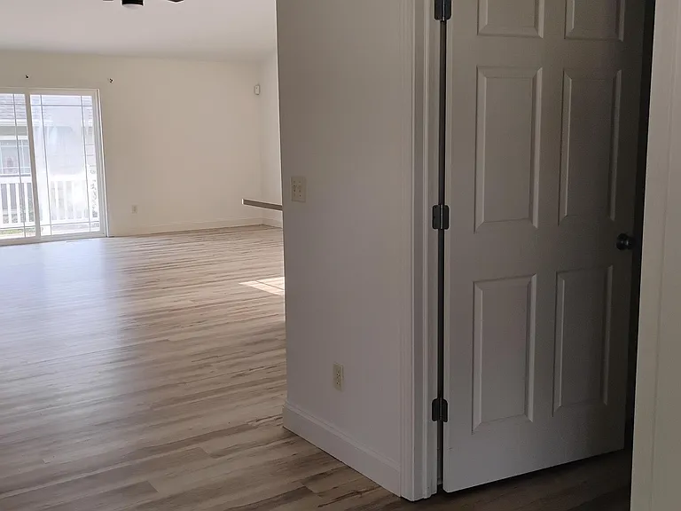 1701 E Amber Ln #1 — Photo 4
