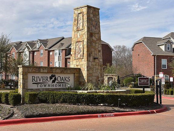 3rd image of 305 Holleman Dr Unit 102