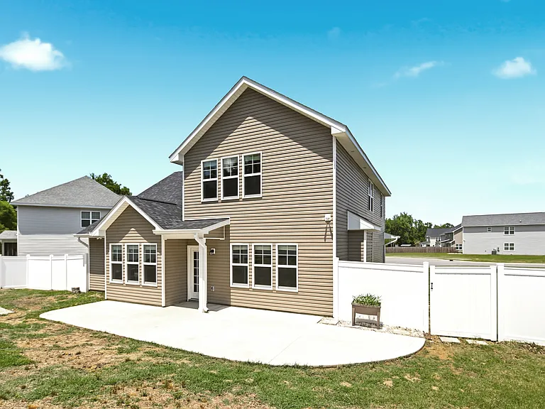 291 Burnside Dr — Photo 48