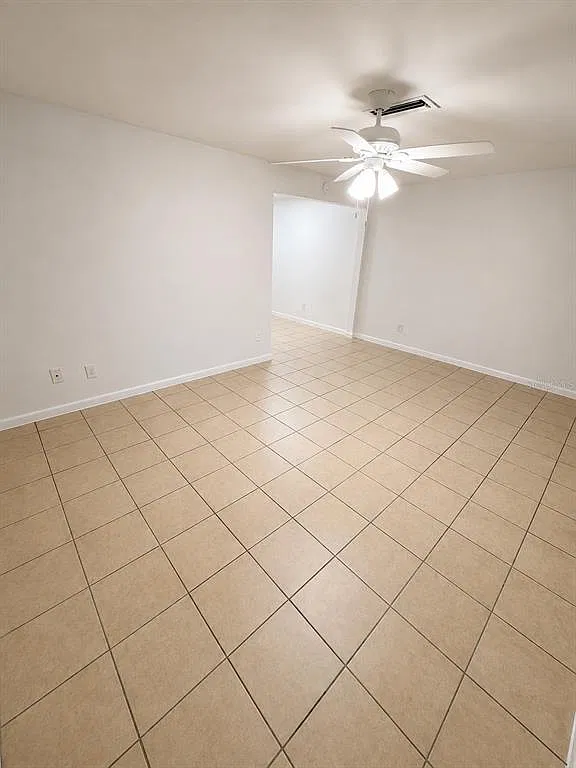 1 bed, 1.0 bath, 775 sqft, $999 — Photo 4