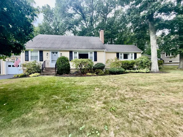 130 Central St, North Reading, MA 01864