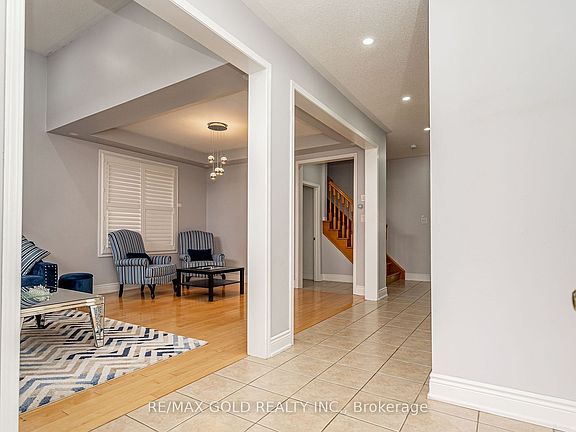 4th image of 7 Bettey Rd