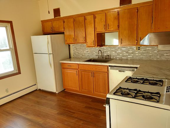 Eat in Kitchen