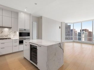 1 Franklin St #4007, Boston, MA 02110