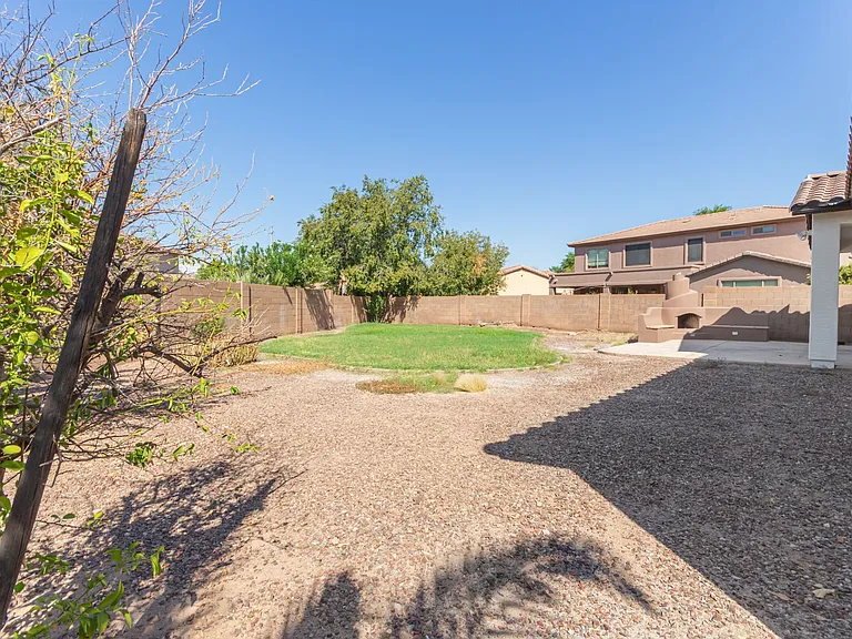 2206 W Fawn Dr — Photo 34
