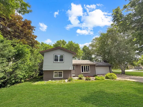 1413 12th St SE, Willmar, MN 56201