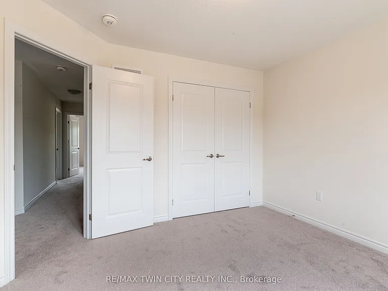 33 Dennis Ave — Photo 20
