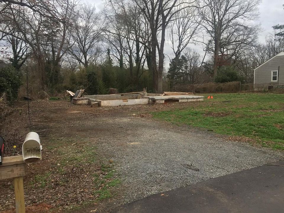 2nd image of 1957 Benson Ave SE