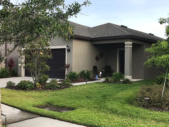 3rd image of 9028 Mountain Magnolia Dr