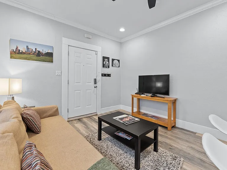 412 Drew St #3 — Photo 3