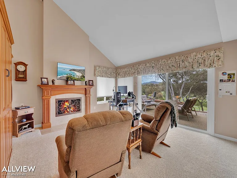 17547 Devereux Rd — Photo 8