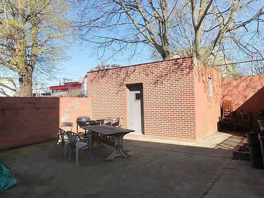 Rented by Parkview Realty NY Inc. | media 22