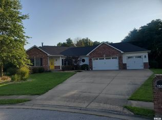 606 Deer Trl, Carbondale, IL 62901