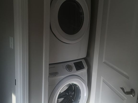 2nd image of 124 Atkins Farm Ln APT 103