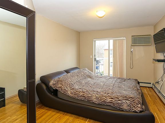 4th image of 2301 Gerritsen Ave #3