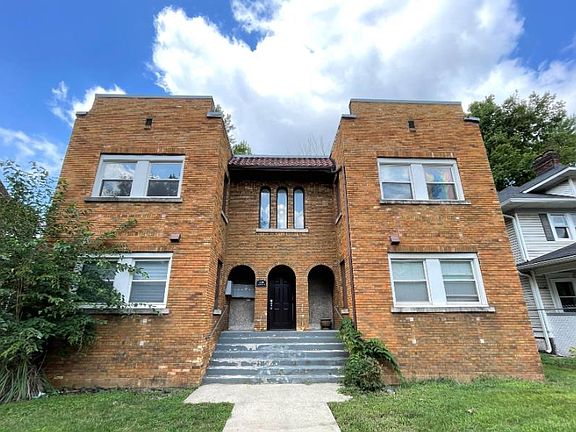 3rd image of 3620 Birchwood Ave APT A