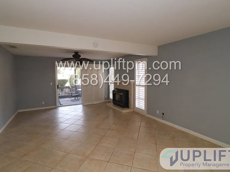 23668 Country Villa Rd — Photo 8